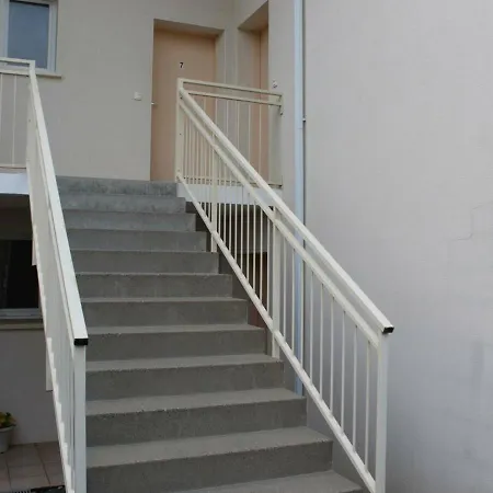 Jonzac, 2 Pieces, 2 Personnes - Fr-1-246d-5 Apartment